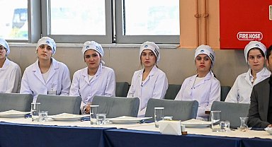 Üniversiteli aşçı adayları hünerlerini sergiledi