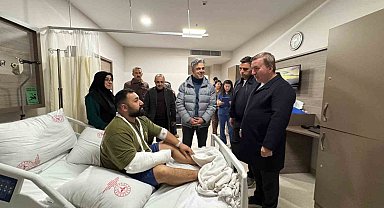 Vali Aydoğdu'dan hastalara moral ziyareti