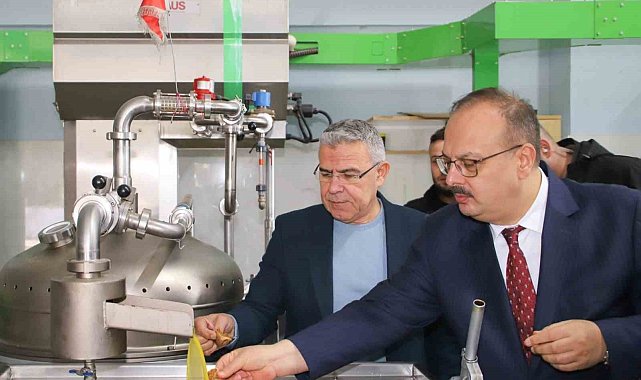 Vali Canbolat, Köşk'te zeytinyağı sıkım işletmelerinde incelemelerde bulundu