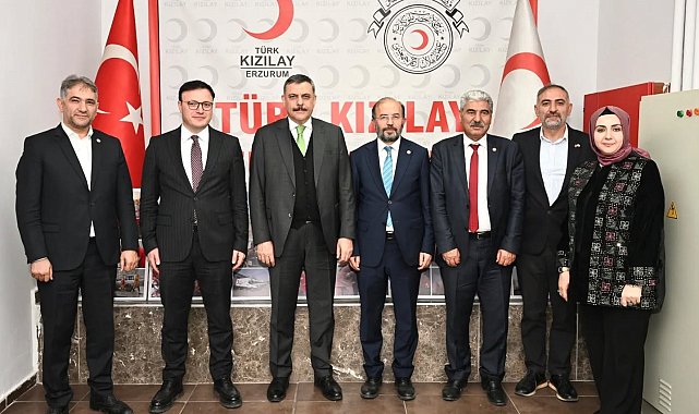 Vali Çiftçi'den Kızılay'a ziyaret