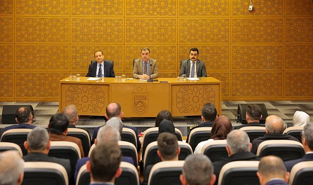 Vali Eldivan'dan kurum amirlerine talimat: "Hizmetlerde aksaklığa mahal verilmeyecek"