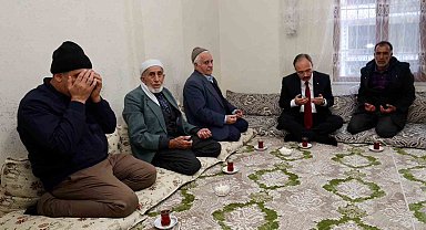 Vali Kızılkaya kazada hayatını kaybeden vatandaşın ailesiyle görüştü