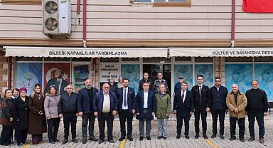 Vali Sözer vatandaşlarla Kapaklılar Derneği'nde buluştu