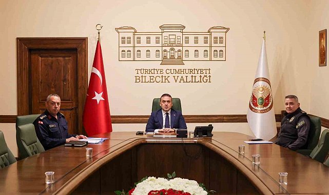 Vali Sözer, Yeni Yıl Tedbirlerine İlişkin Hazırlık ve Koordinasyon Toplantısı'na katıldı