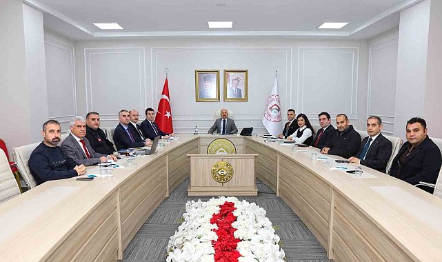 Vali yardımcılarıyla değerlendirme toplantısı yapıldı