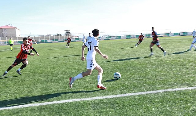 Van 1. Amatör Ligi B Grubu: Erciş Örenespor: 2 - İpekyolu Belediyesi Gençlikspor: 3