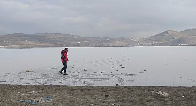 Van'da Sibirya soğukları: Sıhke Göleti'nin yüzeyi buz tuttu