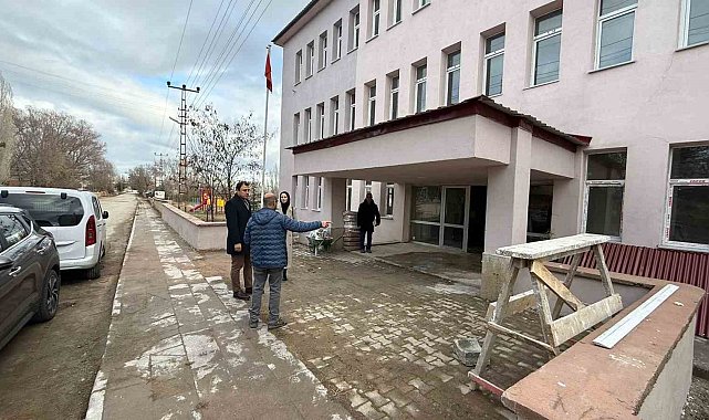 Yapımı devam eden Aydıntepe İlçe Halk Kütüphanesi'nde sona gelindi