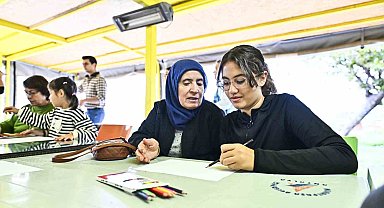 Yaşlı Evleri'nde kuşaklar arası etkileşim atölyesi