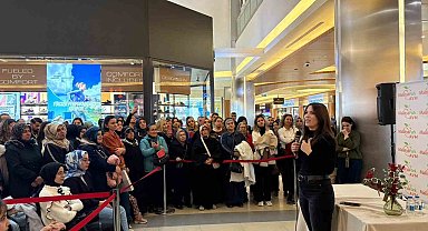 Yazar Dilek Cesur MalatyaPark'ta okurlarıyla buluştu