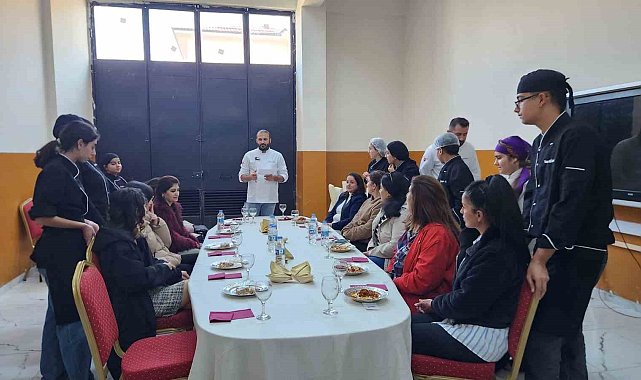 Yemekleri bu kez öğrenciler yaptı, anneler jüri oldu