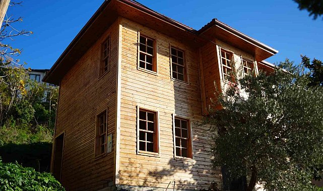 Yeşilçam efsanesinin evi "yılan hikayesine" döndü