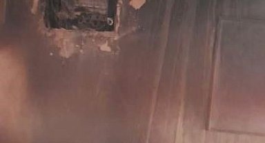 Yıldırım düşen camide başlayan yangın ucuz atlatıldı