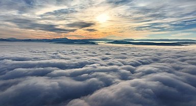 Yoğun sis masalsı görüntüler oluşturdu