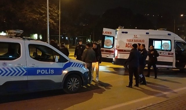 Yolun karşısına geçmeye çalışan yayaya otomobil çarptı
