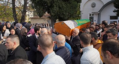 Yüksekten düşerek ölen avukat Selda Özkan son yolculuğuna uğurlandı