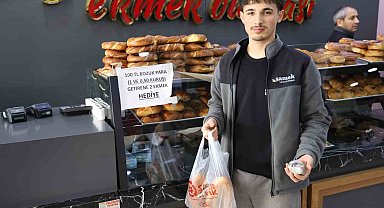 Yüz lira bozuk para getirene iki ekmek hediye