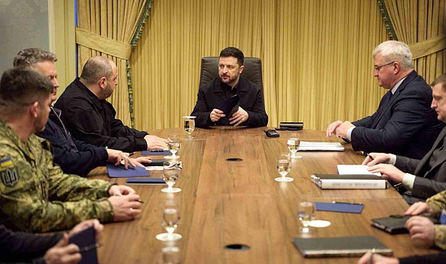 Zelenskiy: " Cenevre belgesinde düzeltmeler yapıldı"