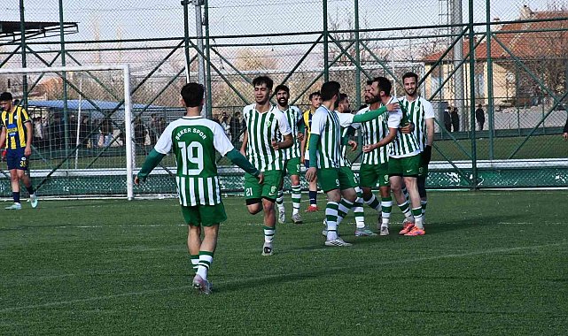 Zirvede Şekerspor damgası