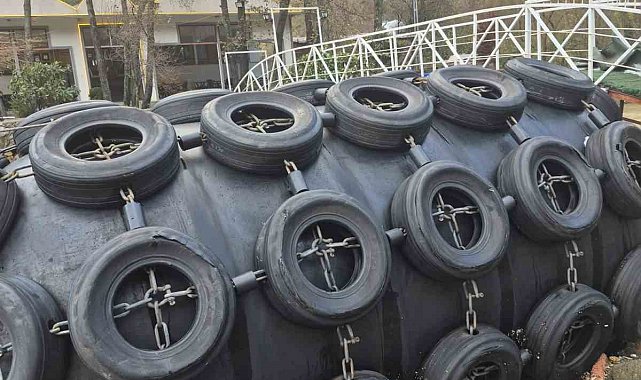Zonguldak'ta köprüyü tehdit eden dev cisme itfaiye müdahalesi