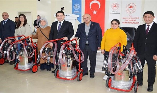 128 yetiştirici süt sağım makinesi ile buluştu