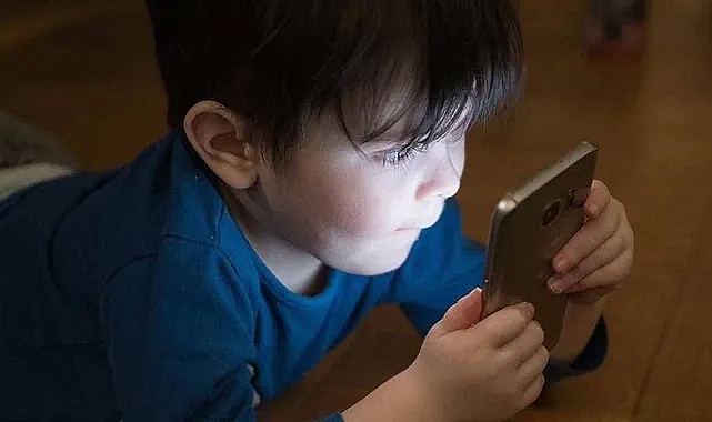 15 yaş altına internet düzenlemesi geliyor! Bakan Göktaş tarih verdi