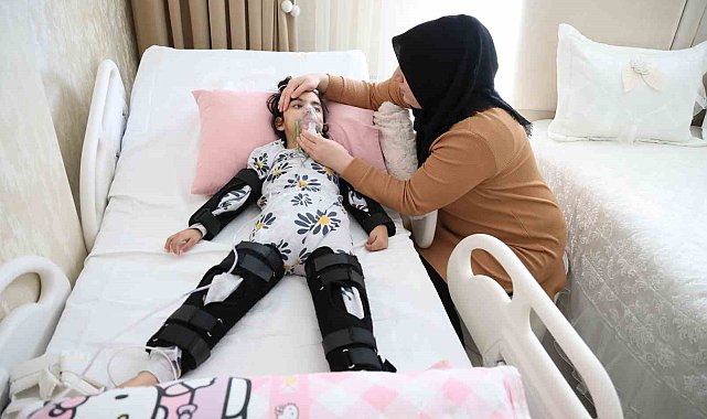 'Yanlış iğne' iddiasıyla yatalak olan 4 yaşındaki Mihra yaşam mücadelesi veriyor