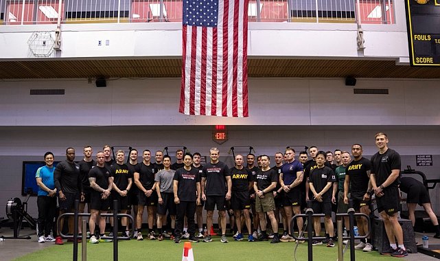 ABD Savunma Bakanı Hegseth ve Japon mevkidaşı Koizumi, askeri üste spor yaptı