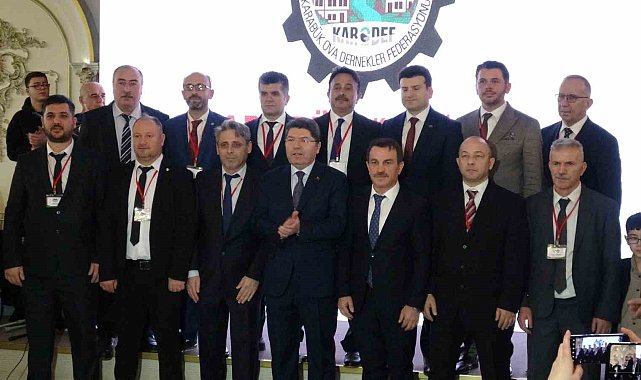 Adalet Bakanı Tunç, Bandırma Günü'nde Karabüklülerle bir araya geldi
