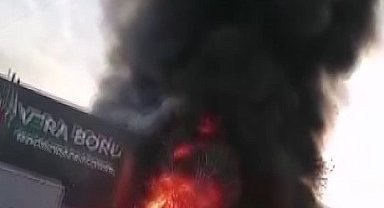 Adana'da plastik üretim tesisindeki yangın söndürüldü