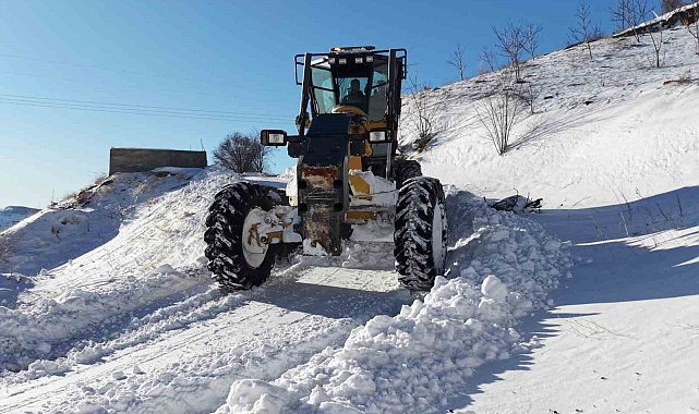 Adıyaman'da karla mücadele çalışmaları devam ediyor