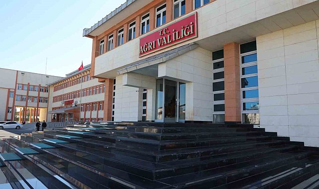 Ağrı'da eğitime kar engeli