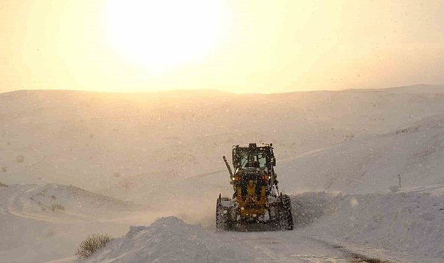 Ağrı'da kapalı köy yolları ulaşıma açılıyor