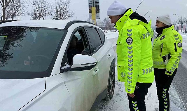 Ağrı'da kış şartlarına yönelik trafik denetimleri sürdürülüyor