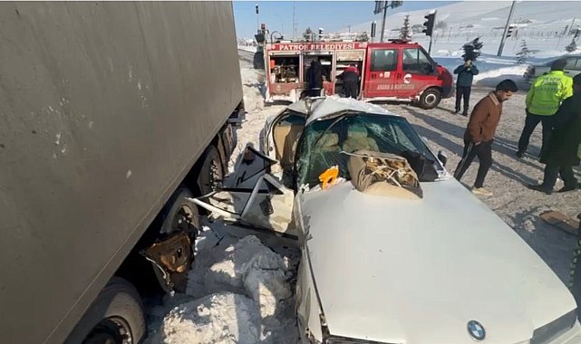 Ağrı'nın Patnos ilçesinde trafik kazası: 1'i ağır 2 yaralı
