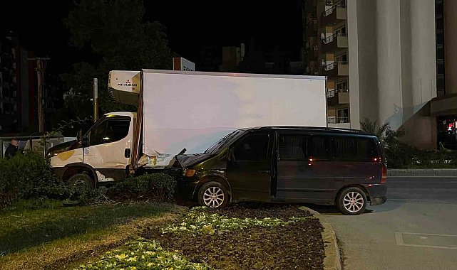 Alanya'da kavşakta kaza: 1 yaralı