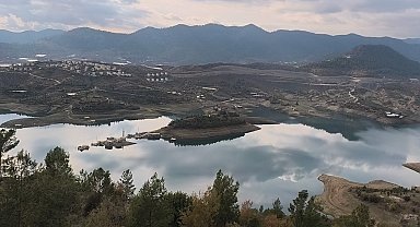 Anamur'da sular altında kalan köyden geriye bir minare kaldı