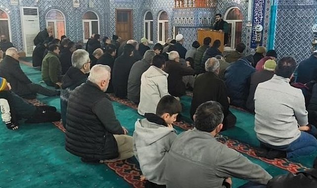 Anamur'da yeni yılın ilk sabahı camilerde karşılandı