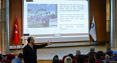 Antalya Büyükşehir'den ilaçlama personeline biyosidal ürün kullanımı eğitimi