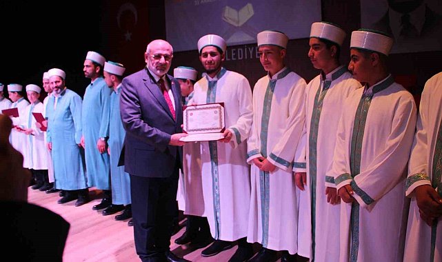 Antalya'da 27 hafız için icazet töreni