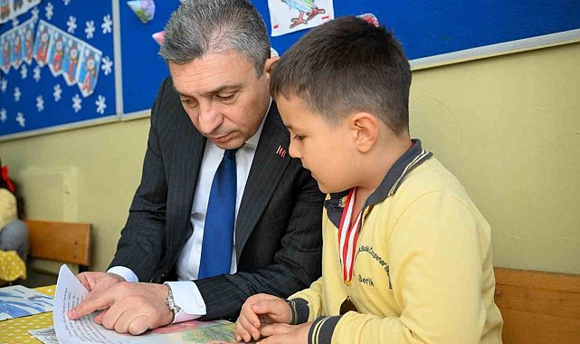 Antalya'da 498 bin 603 öğrenci karne heyecanı yaşadı