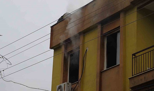 Antalya'da dairede çıkan yangın korkuttu