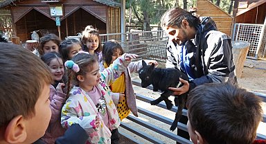 Antalya'da miniklere doğa ve hayvan sevgisi