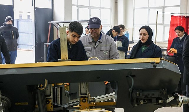 Arnavutköy Belediyesinin kamelyaları meslek liselerinde üretiliyor