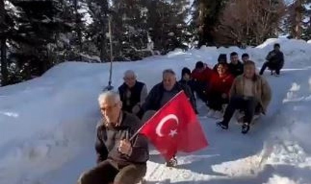 Artvin'de 7'den 70'e kızak keyfi