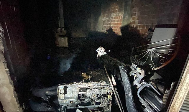 Aydın'da yangın: Dumandan etkilenen 2 kişi hastaneye kaldırıldı