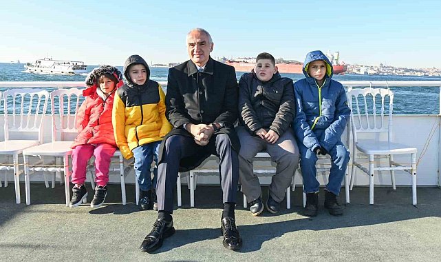 Bakan Ersoy, köyde başlayan hikayeyi boğaza taşıdı