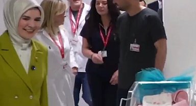 Bakan Göktaş'tan doğum yapan annelere 'yeni yıl' ziyareti