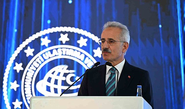 Bakan Uraloğlu: "TYF ile DGM arasında yapılan uygulama eğitimi protokolü sayesinde 2025 yılı için elde edilen 47 milyon lira gelir 80 yelken kulübü arasında paylaştırıldı"