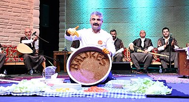 Balıkesir'de UNESCO listesindeki iki gelenek aynı sahnede buluştu